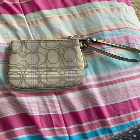 Coach wristlet - Picture 2 of 4